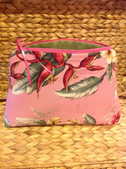 pink cosmetic bag floral print hawaii maui hawaiian 