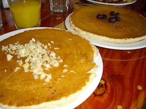 best meal paia maui charleys pancakes breakfast