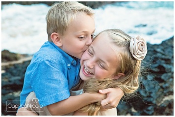 maui family photos - what to wear - blue and ivory - beach portraits